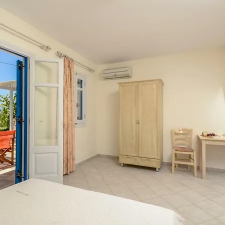 Orkos Blue Coast 公寓 米科利维亚